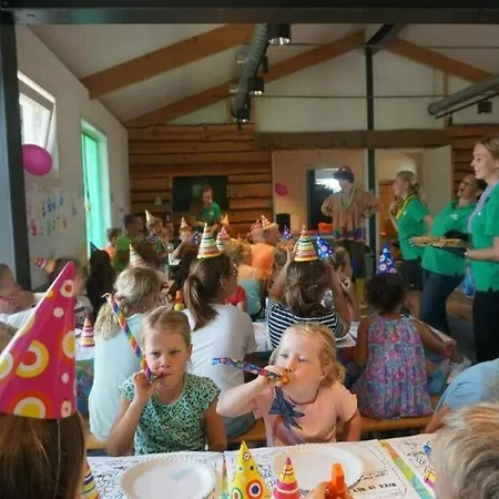 6 6-persoons Familie شقة